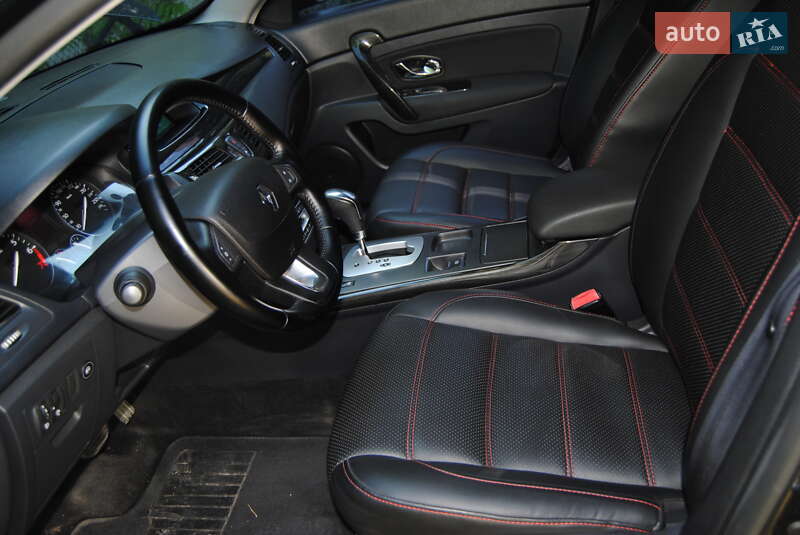 Седан Renault Latitude 2012 в Хмельницком