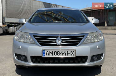 Седан Renault Latitude 2010 в 