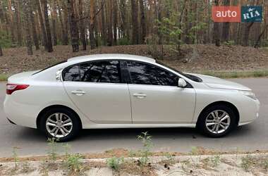Седан Renault Latitude 2011 в 