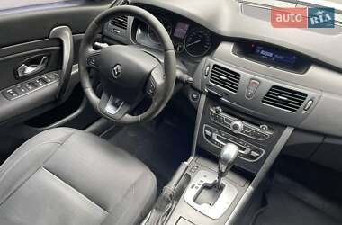 Седан Renault Latitude 2011 в 