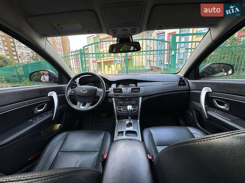 Седан Renault Latitude 2014 в Киеве