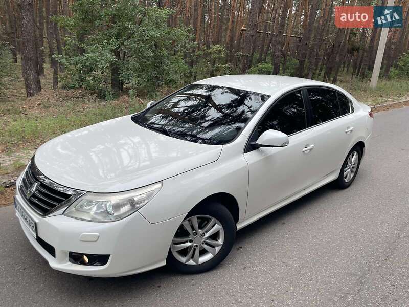 Седан Renault Latitude 2011 в Харькове