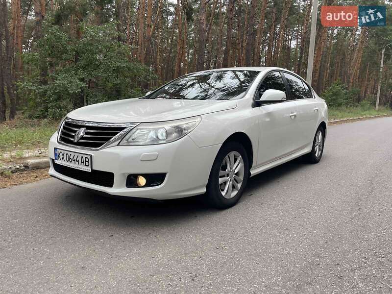 Седан Renault Latitude 2011 в Харькове