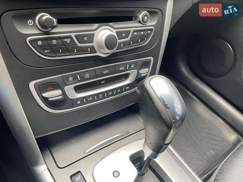 Седан Renault Latitude 2011 в Харькове