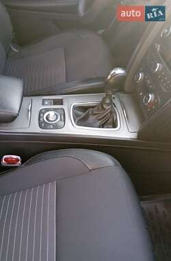 Седан Renault Latitude 2011 в 
