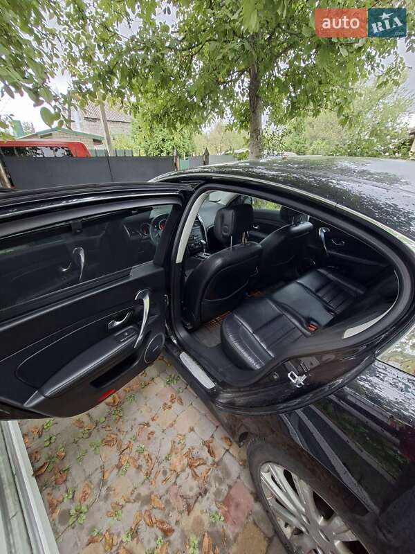 Седан Renault Latitude 2010 в Ровно