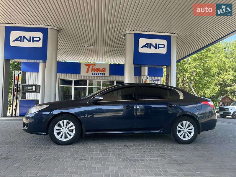 Седан Renault Latitude 2011 в Николаеве