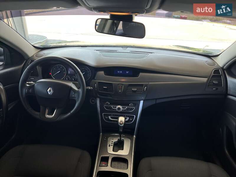 Седан Renault Latitude 2011 в Николаеве