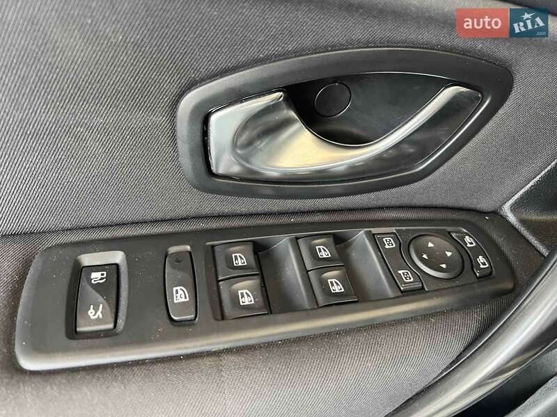 Седан Renault Latitude 2011 в Николаеве