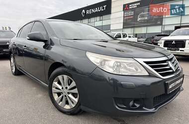 Седан Renault Latitude 2012 в Киеве