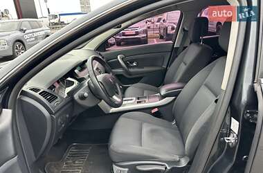Седан Renault Latitude 2012 в 