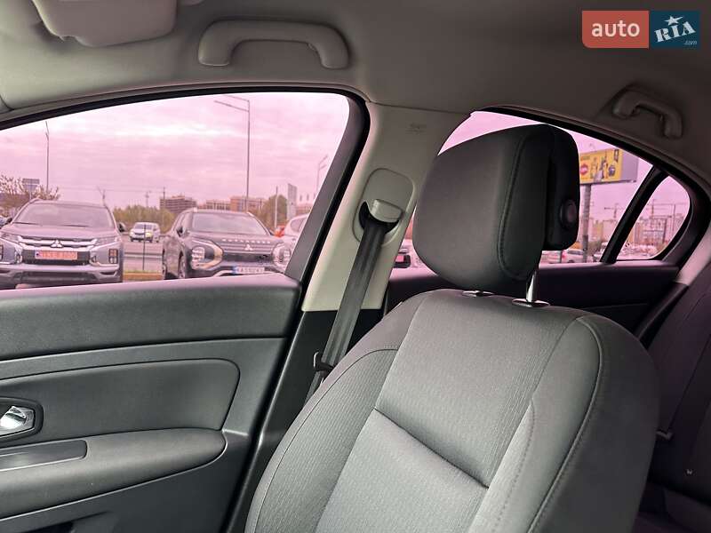 Седан Renault Latitude 2012 в Києві