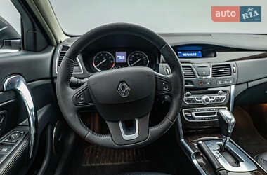 Седан Renault Latitude 2012 в 