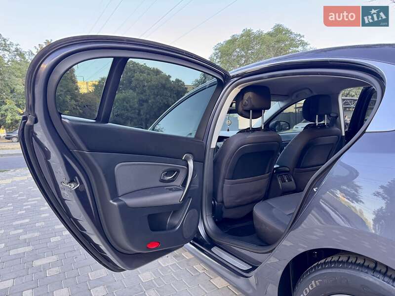 Седан Renault Latitude 2011 в Одесі