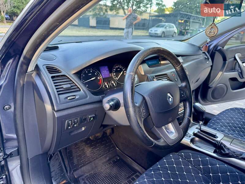 Седан Renault Latitude 2011 в Одесі