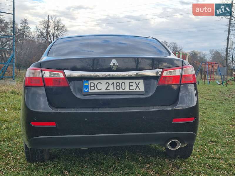 Седан Renault Latitude 2011 в Ивано-Франковске фото 25 Седан Renault Latitude 2011 в Ивано-Франковске