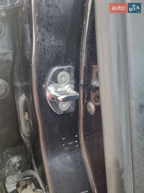 Седан Renault Latitude 2011 в Ивано-Франковске фото 16 Седан Renault Latitude 2011 в Ивано-Франковске