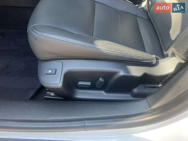 Седан Renault Latitude 2018 в Житомире