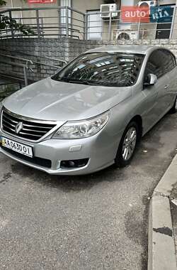 Седан Renault Latitude 2013 в Киеве