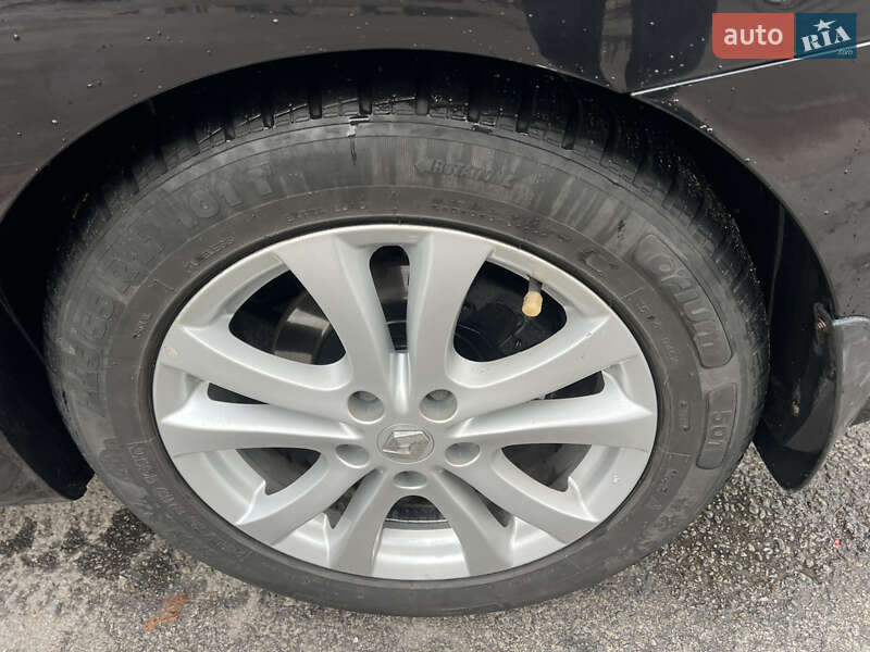 Седан Renault Latitude 2011 в Житомире