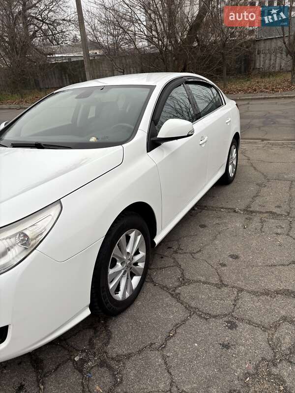 Седан Renault Latitude 2012 в Києві