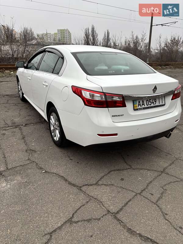 Седан Renault Latitude 2012 в Києві