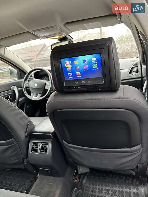 Седан Renault Latitude 2012 в Києві