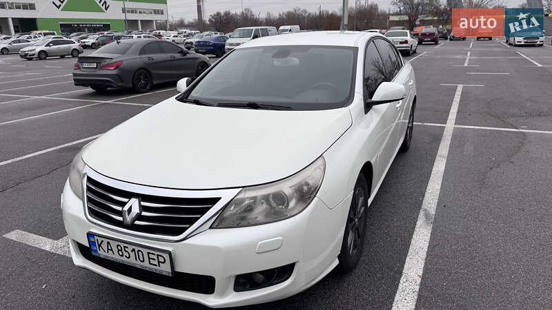 Renault Latitude 2011