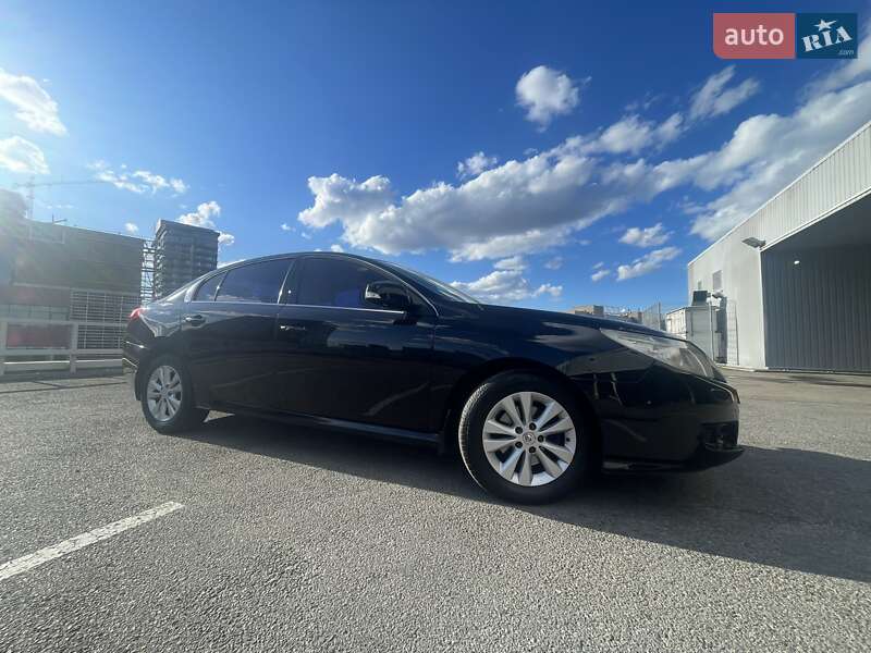 Седан Renault Latitude 2011 в Дніпрі