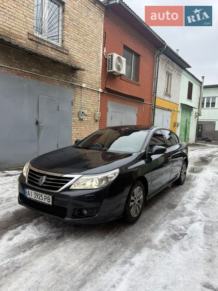 Седан Renault Latitude 2012 в Киеве