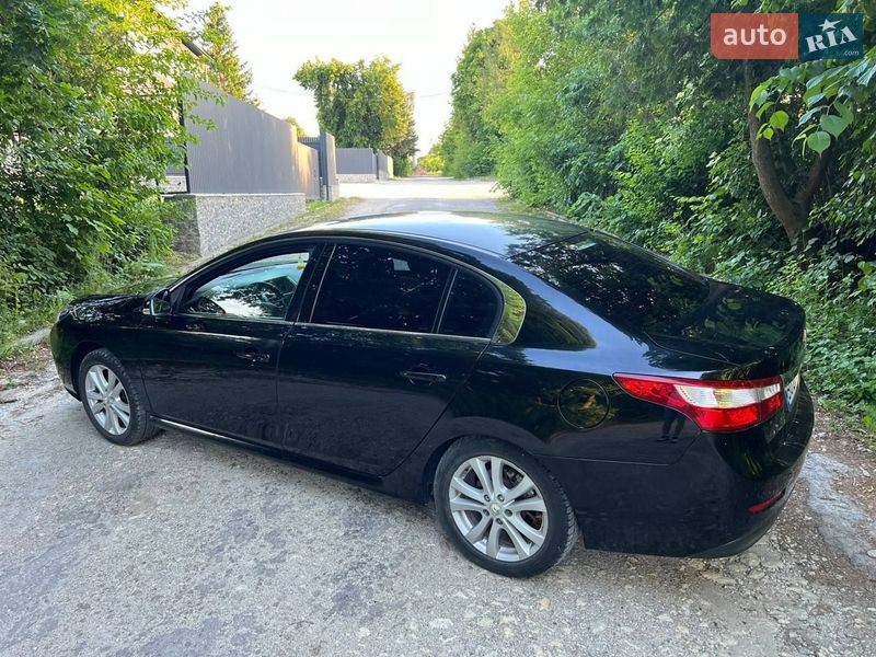 Седан Renault Latitude 2011 в Тернополі