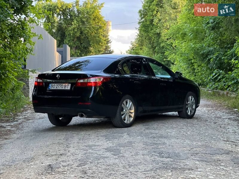 Седан Renault Latitude 2011 в Тернополі