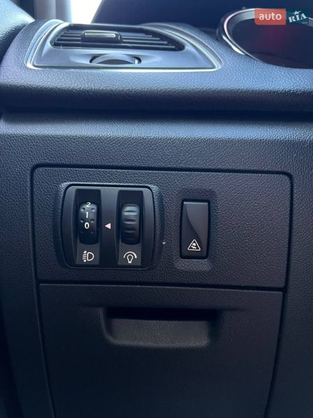 Седан Renault Latitude 2011 в Тернополі