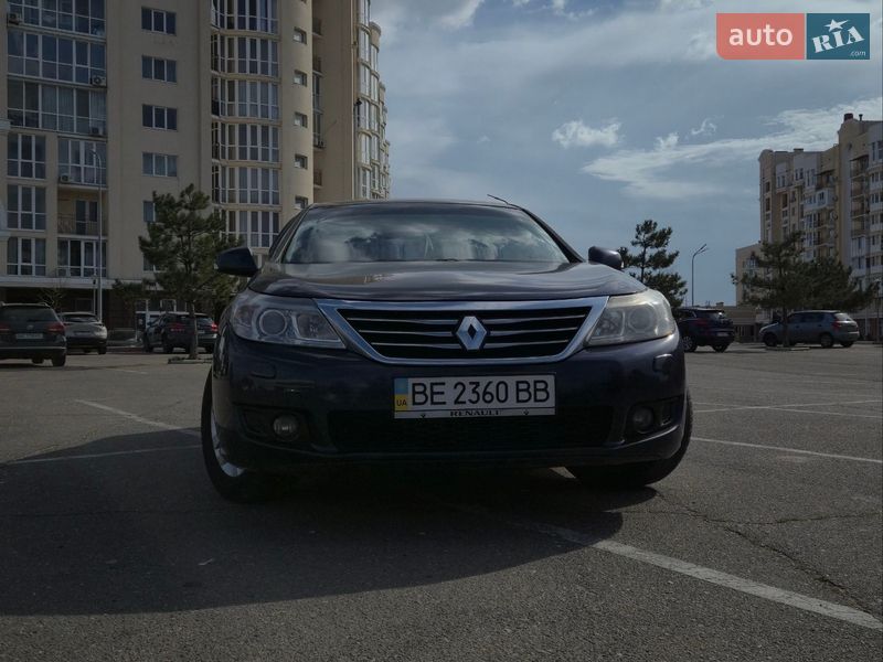 Седан Renault Latitude 2011 в Николаеве