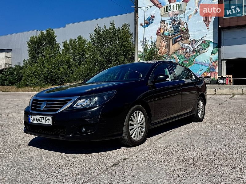 Renault Latitude, фото з оголошення