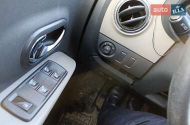 Минивэн Renault Lodgy 2014 в 