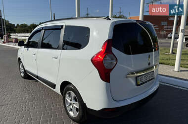 Минивэн Renault Lodgy 2016 в 