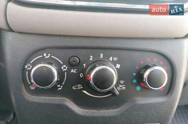 Минивэн Renault Lodgy 2013 в 