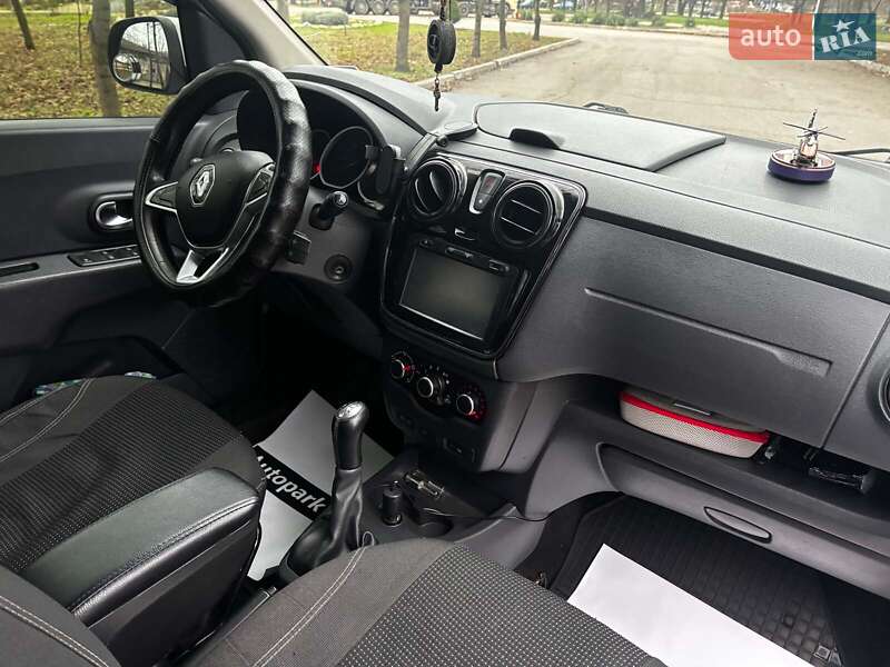 Минивэн Renault Lodgy 2017 в Запорожье фото 17 Минивэн Renault Lodgy 2017 в Запорожье