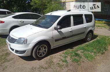 Универсал Renault Logan MCV 2011 в 