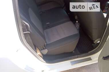 Универсал Renault Logan MCV 2011 в 