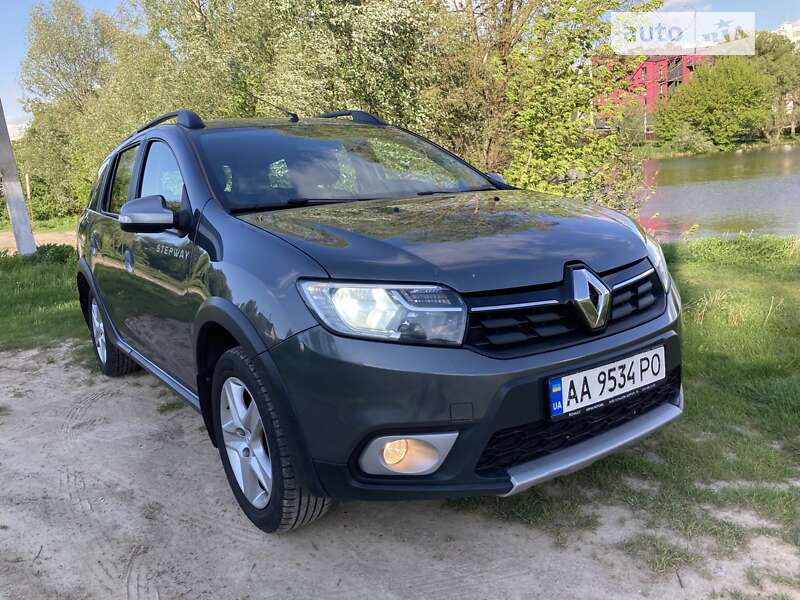 Универсал Renault Logan MCV 2017 в Киеве