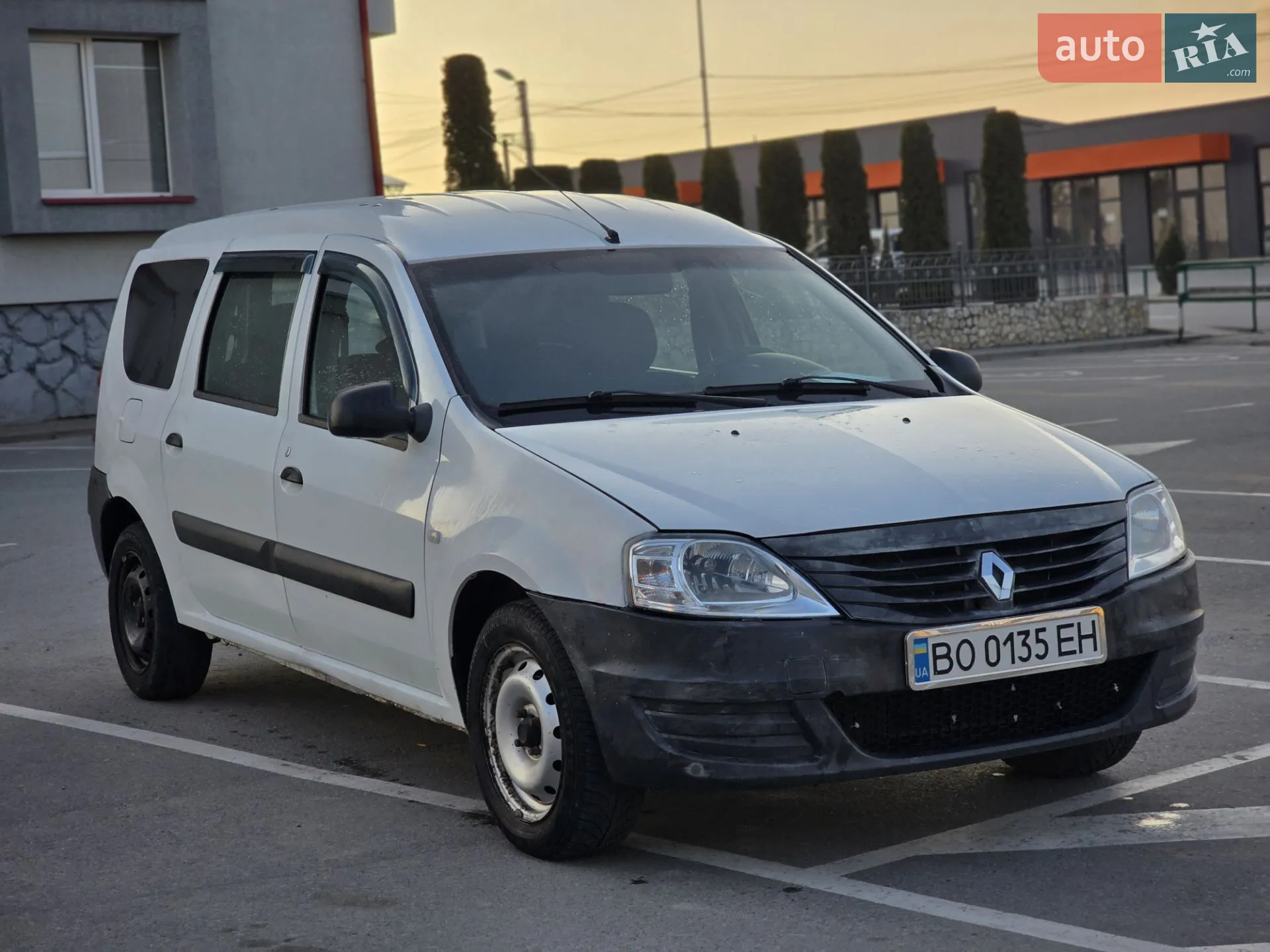 2010 Renault Logan - мініатюра 4