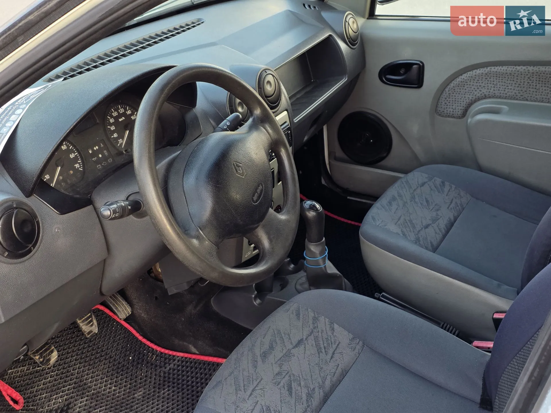 2010 Renault Logan - мініатюра 13