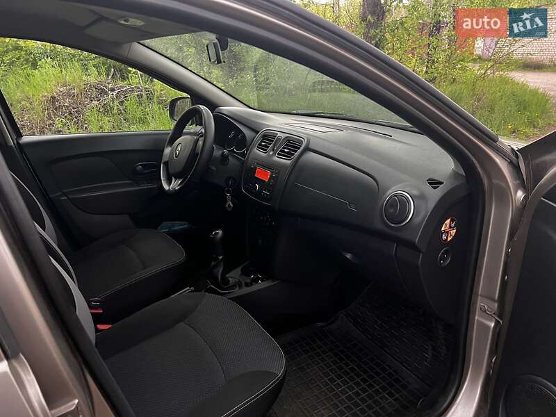 Універсал Renault Logan MCV 2014 в Чернігові