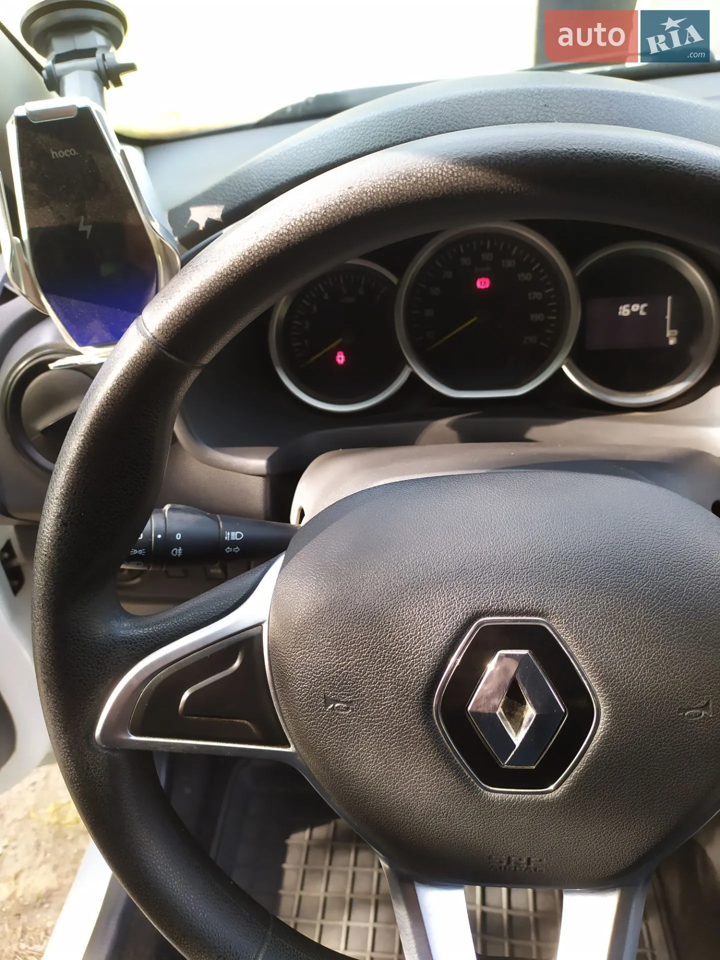 2017 Renault Logan - мініатюра 15
