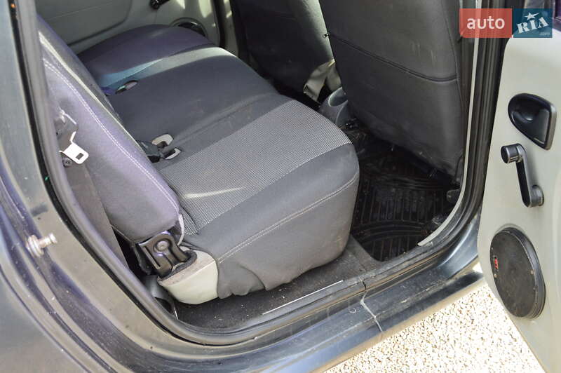 Универсал Renault Logan MCV 2011 в Кропивницком фото 15 Универсал Renault Logan MCV 2011 в Кропивницком