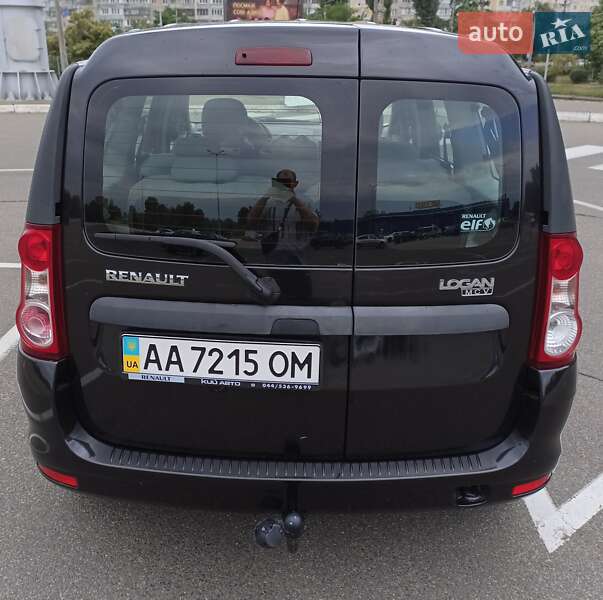 Универсал Renault Logan MCV 2011 в Киеве фото Универсал Renault Logan MCV 2011 в Киеве