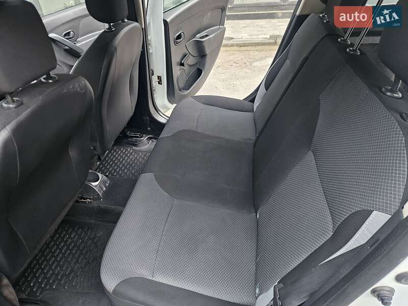 Універсал Renault Logan MCV 2015 в Вінниці