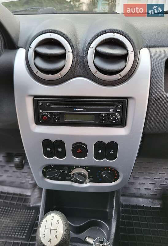 Універсал Renault Logan MCV 2010 в Жовтих Водах